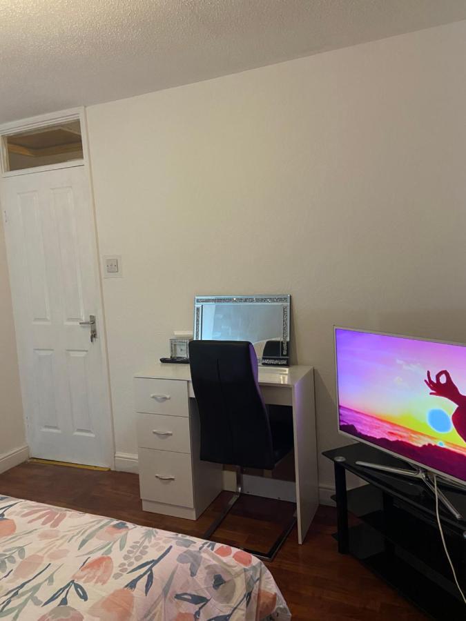 King Room In Warrington Dış mekan fotoğraf